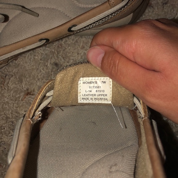 Tan sperrys - Picture 3 of 4